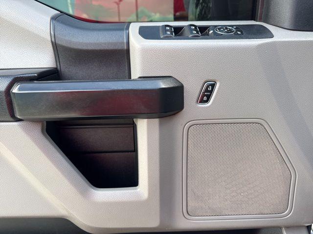 Photo of 2018 Oxford White Ford F-250