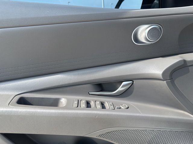 Photo of 2021 Quartz White Hyundai ELANTRA