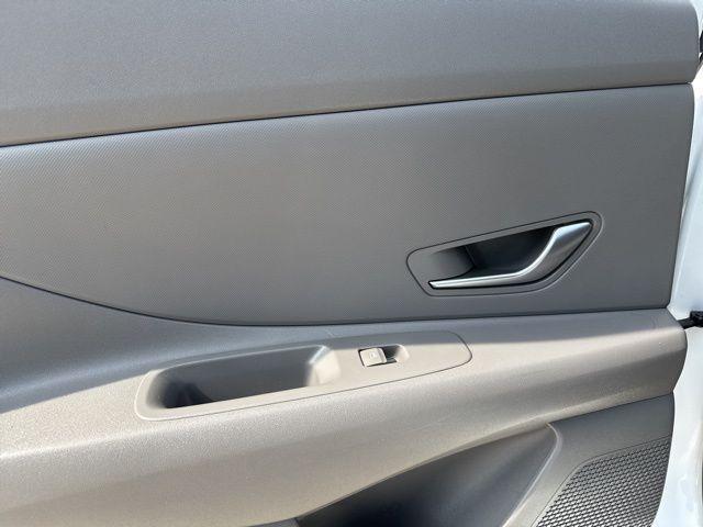 Photo of 2021 Quartz White Hyundai ELANTRA