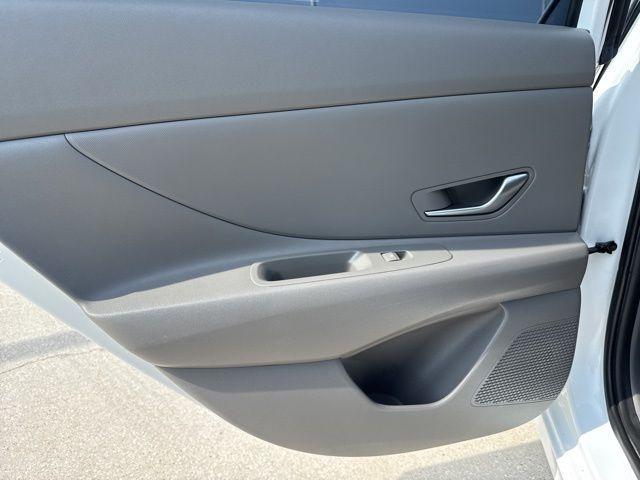Photo of 2021 Quartz White Hyundai ELANTRA