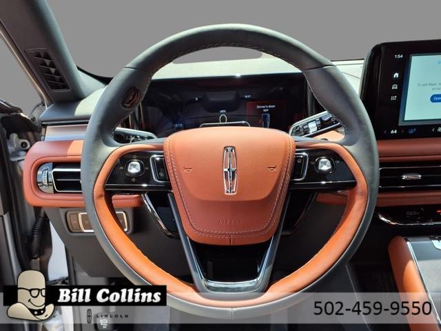 Photo of 2025 Crystal White Lincoln Aviator