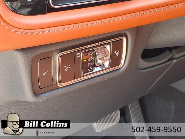 Photo of 2025 Crystal White Lincoln Aviator