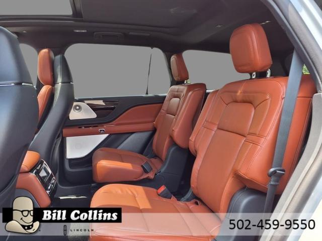 Photo of 2025 Crystal White Lincoln Aviator