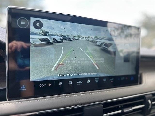 Photo of 2025 Harbor Gray Metallic Lincoln Corsair