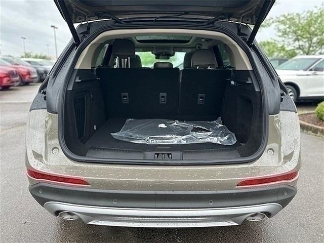 Photo of 2025 Harbor Gray Metallic Lincoln Corsair