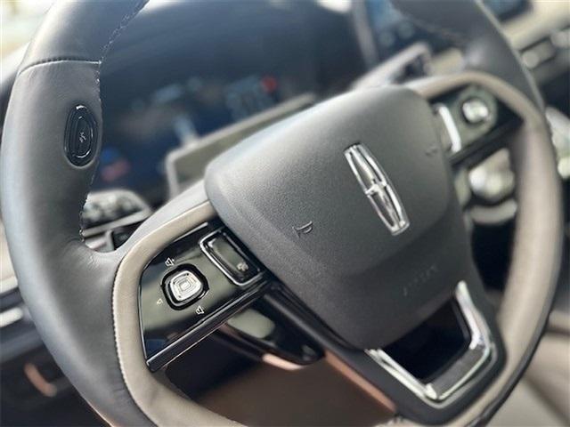 Photo of 2025 Harbor Gray Metallic Lincoln Corsair