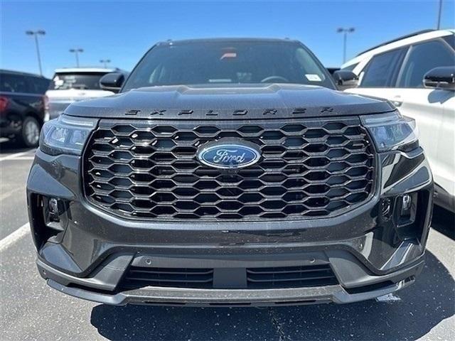 Photo of 2025 Black Metallic Ford Explorer