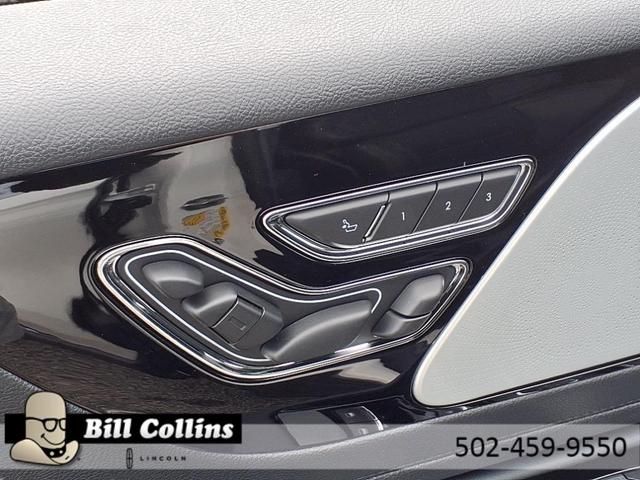 Photo of 2025 White Lincoln Aviator