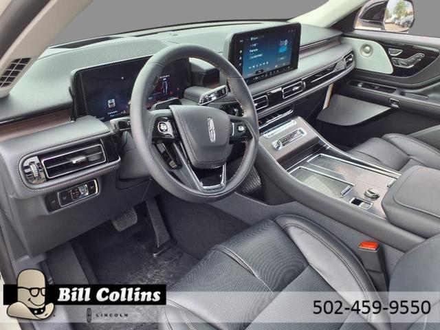 Photo of 2025 White Lincoln Aviator