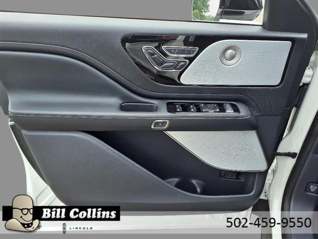 Photo of 2025 White Lincoln Aviator