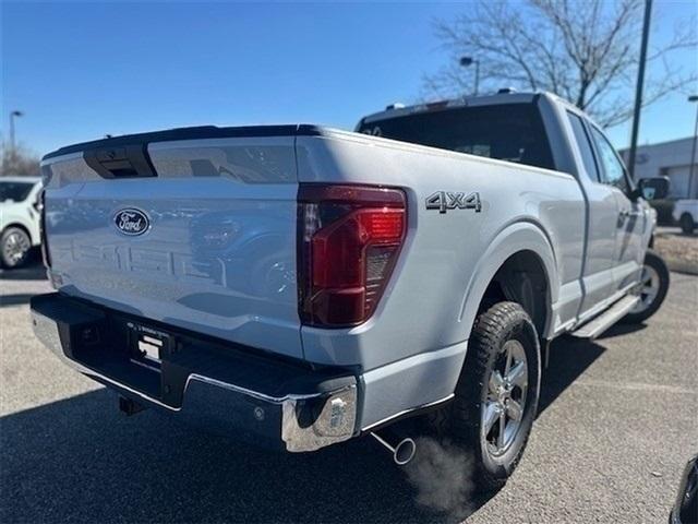 Photo of 2025 White Metallic Ford F-150