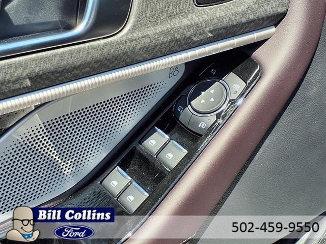 Photo of 2025 Gray Ford Explorer