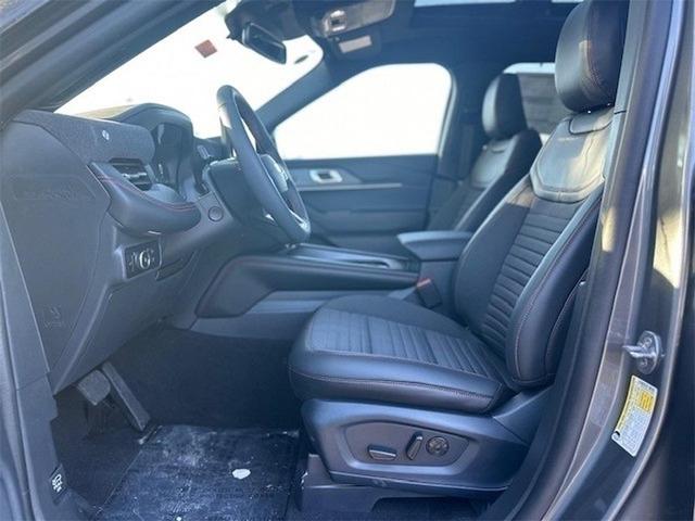 Photo of 2025 Gray Metallic Ford Explorer