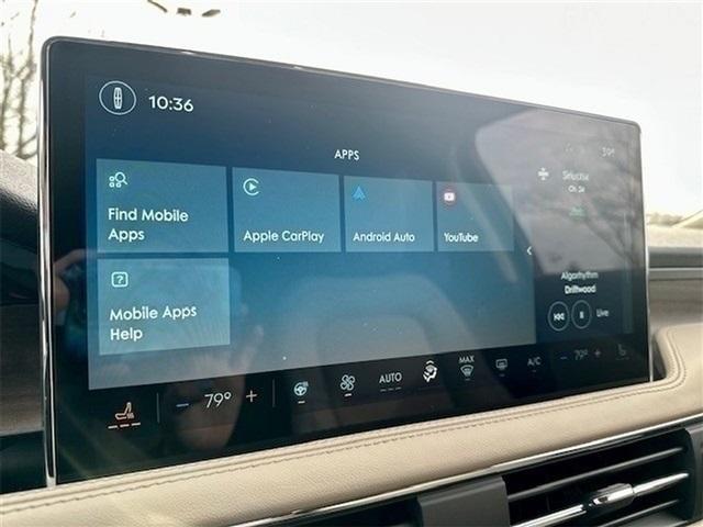 Photo of 2025 Crystal White Lincoln Corsair