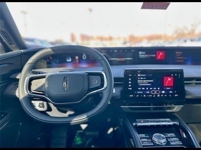 Photo of 2025 White Platinum Clearcoat Metallic Lincoln Nautilus