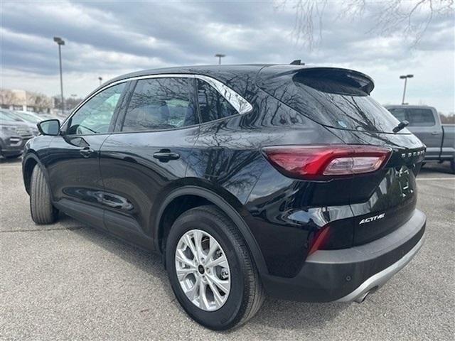Photo of 2023 Agate Black Metallic Ford Escape