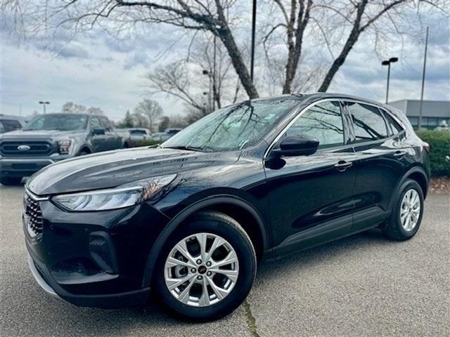 Photo of 2023 Agate Black Metallic Ford Escape