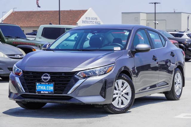 Photo of 2025 Gun Metallic Nissan Sentra