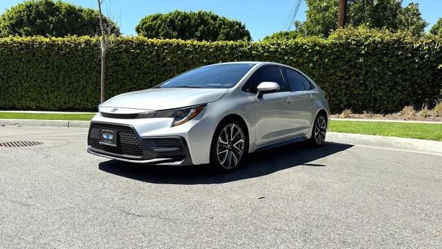 Photo of 2020 Classic Silver Metallic Toyota Corolla