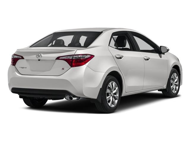 Photo of 2016 Super White Toyota Corolla