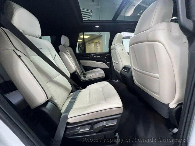 Photo of 2024 Crystal White Tricoat Cadillac Escalade