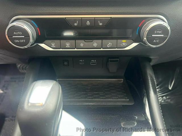 Photo of 2023 Super Black Nissan Altima