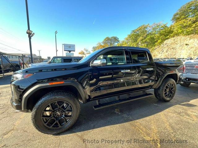 Photo of 2025 Onyx Black GMC Canyon