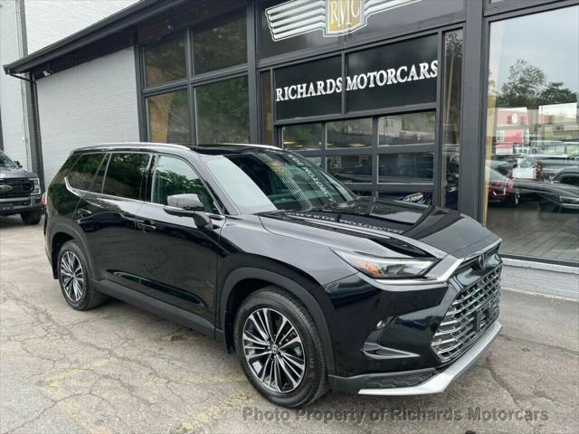Photo of 2024 Midnight Black Metallic Toyota Grand Highlander Hybrid