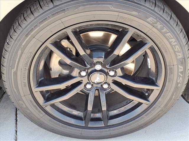 Photo of 2015 Magnetic Metallic Ford Mustang