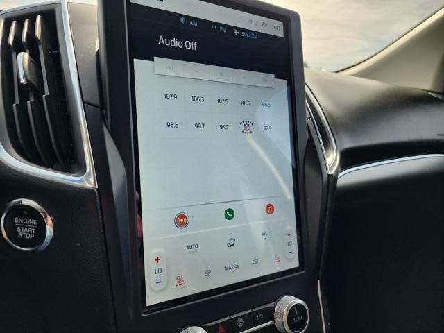 Photo of 2023 Red Metallic Ford Edge
