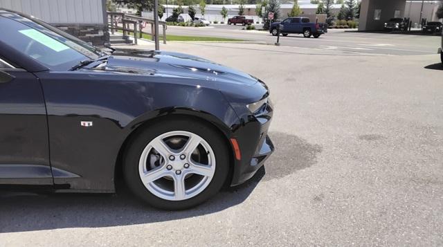 Photo of 2018 Black Chevrolet Camaro