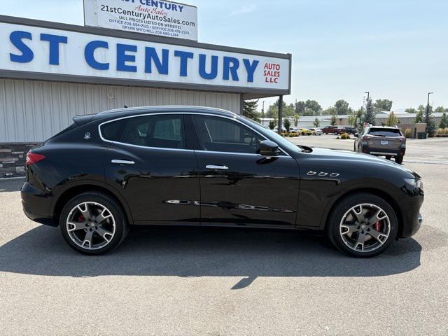 Photo of 2017 Black Maserati Levante