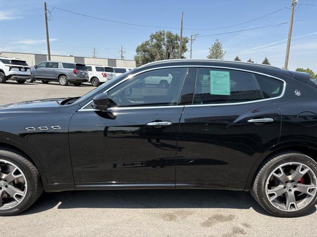 Photo of 2017 Black Maserati Levante