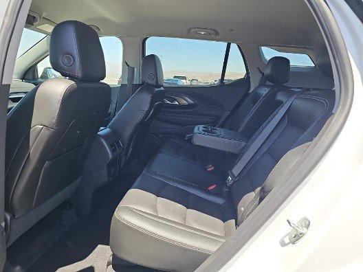 Photo of 2024 Summit White GMC Terrain