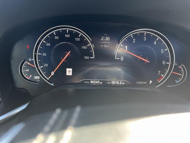 Photo of 2019 White Metallic BMW 750