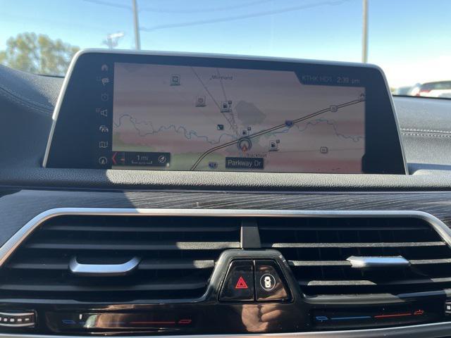 Photo of 2019 White Metallic BMW 750
