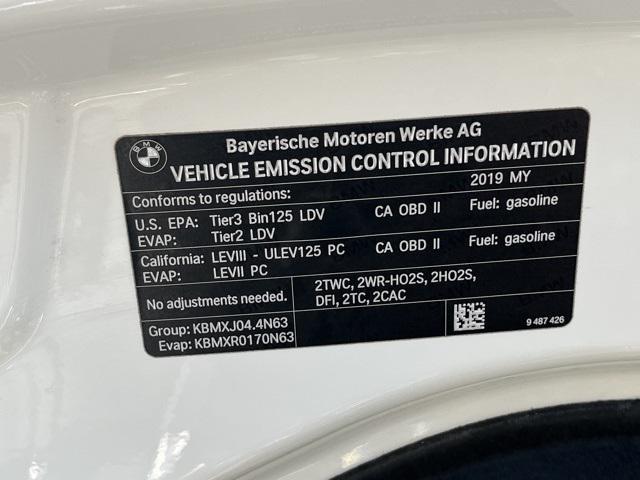 Photo of 2019 White Metallic BMW 750