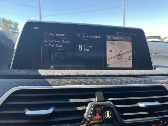 Photo of 2019 White Metallic BMW 750