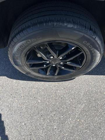 Photo of 2019 Granite Crystal Metallic Clearcoat Jeep Grand Cherokee