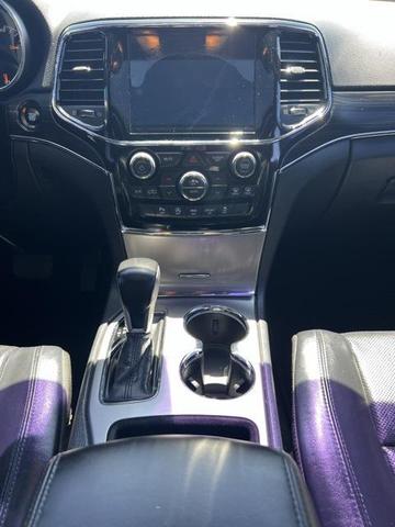 Photo of 2019 Granite Crystal Metallic Clearcoat Jeep Grand Cherokee