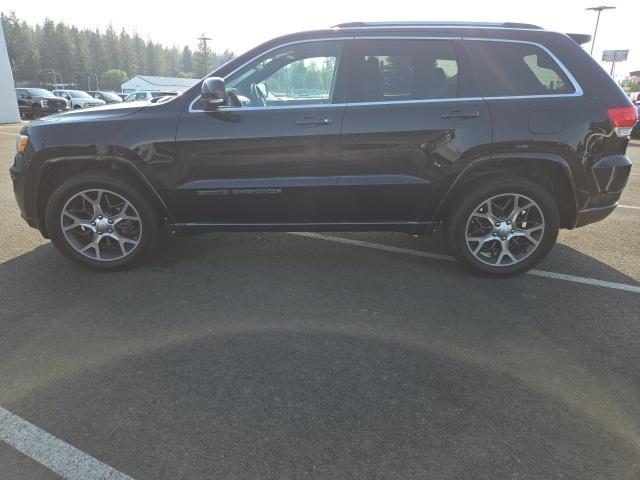 Photo of 2018 Diamond Black Jeep Grand Cherokee