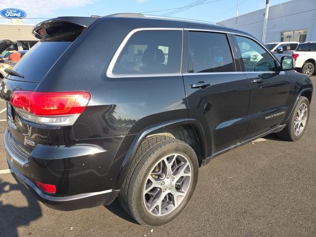 Photo of 2018 Diamond Black Jeep Grand Cherokee