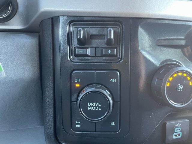 Photo of 2024 Agate Black Metallic Ford F-250