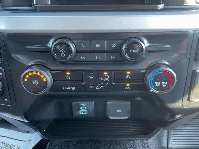 Photo of 2024 Agate Black Metallic Ford F-250
