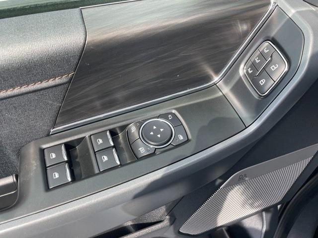 Photo of 2025 Oxford White Ford F-150
