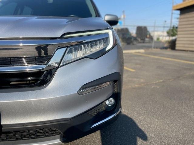 Photo of 2020 Lunar Silver Metallic Honda Pilot