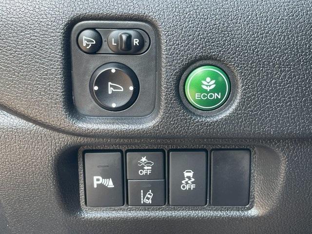 Photo of 2020 Lunar Silver Metallic Honda Pilot
