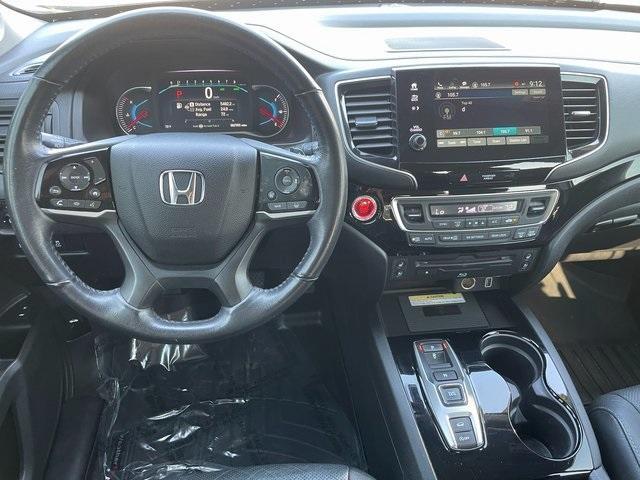 Photo of 2020 Lunar Silver Metallic Honda Pilot