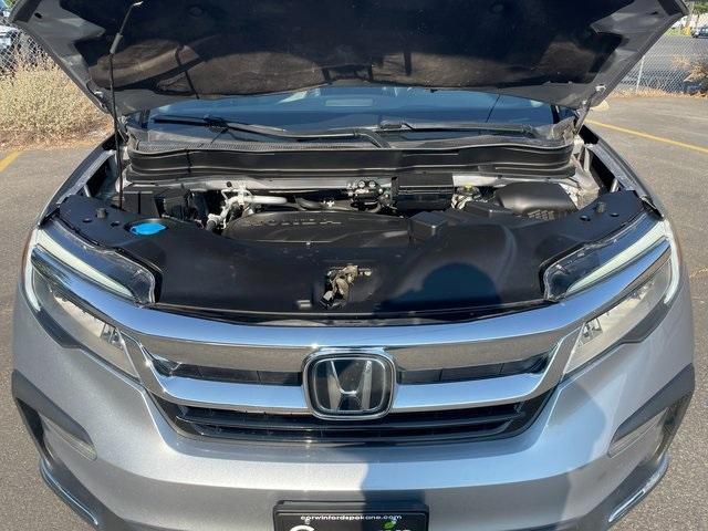Photo of 2020 Lunar Silver Metallic Honda Pilot