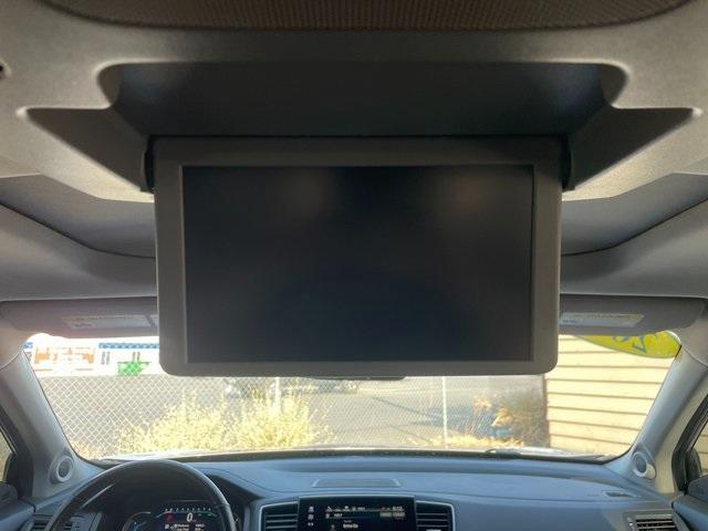 Photo of 2020 Lunar Silver Metallic Honda Pilot